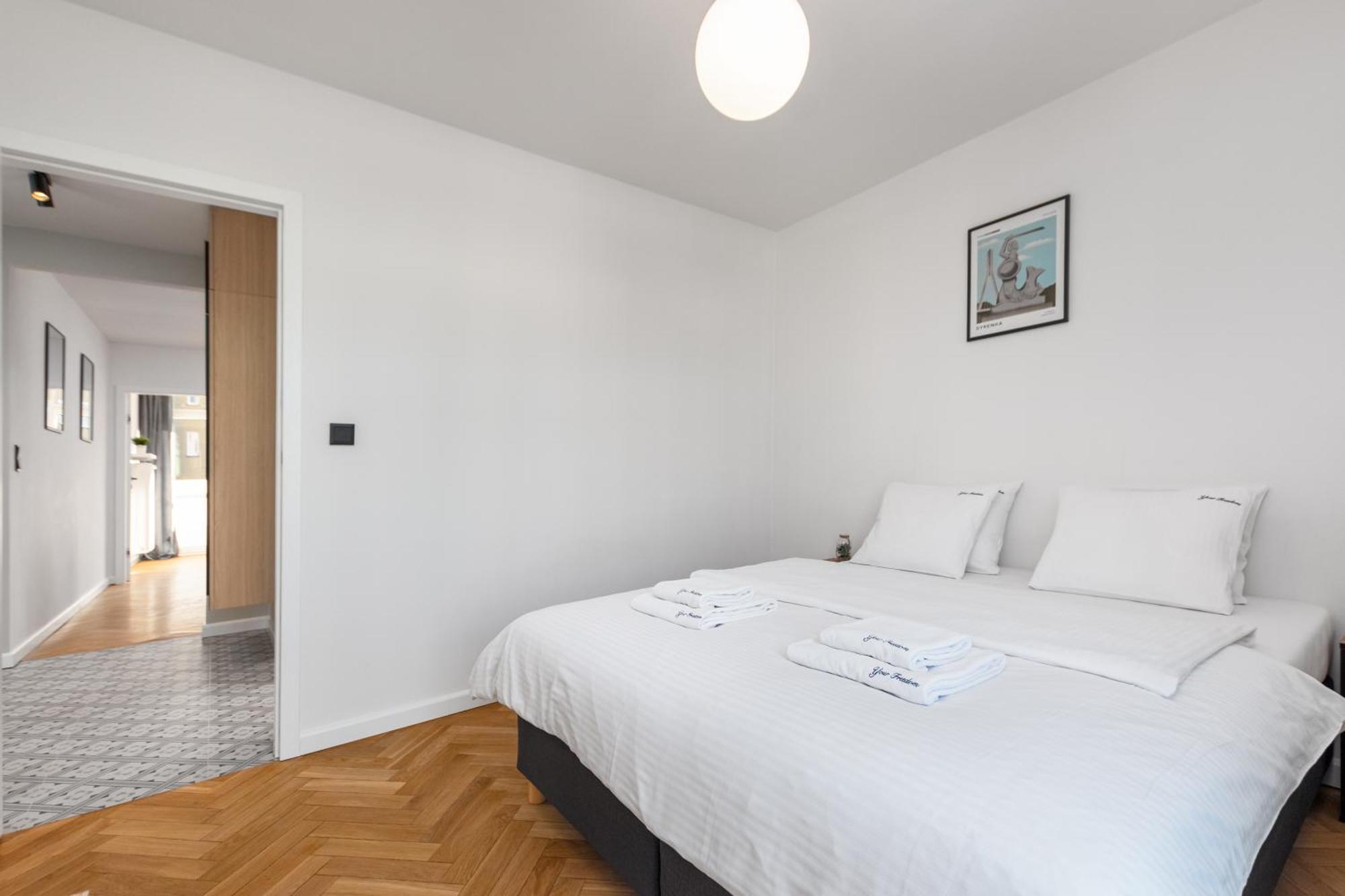 3 Bedroom Lipowa By Your Freedom Apartment Warsaw